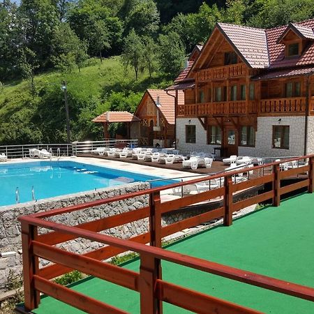 UžiceIzvor Bazeni Vrela别墅 外观 照片